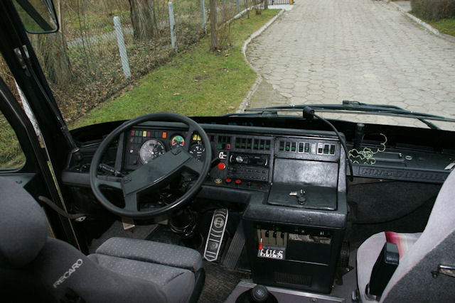 setra3.jpg